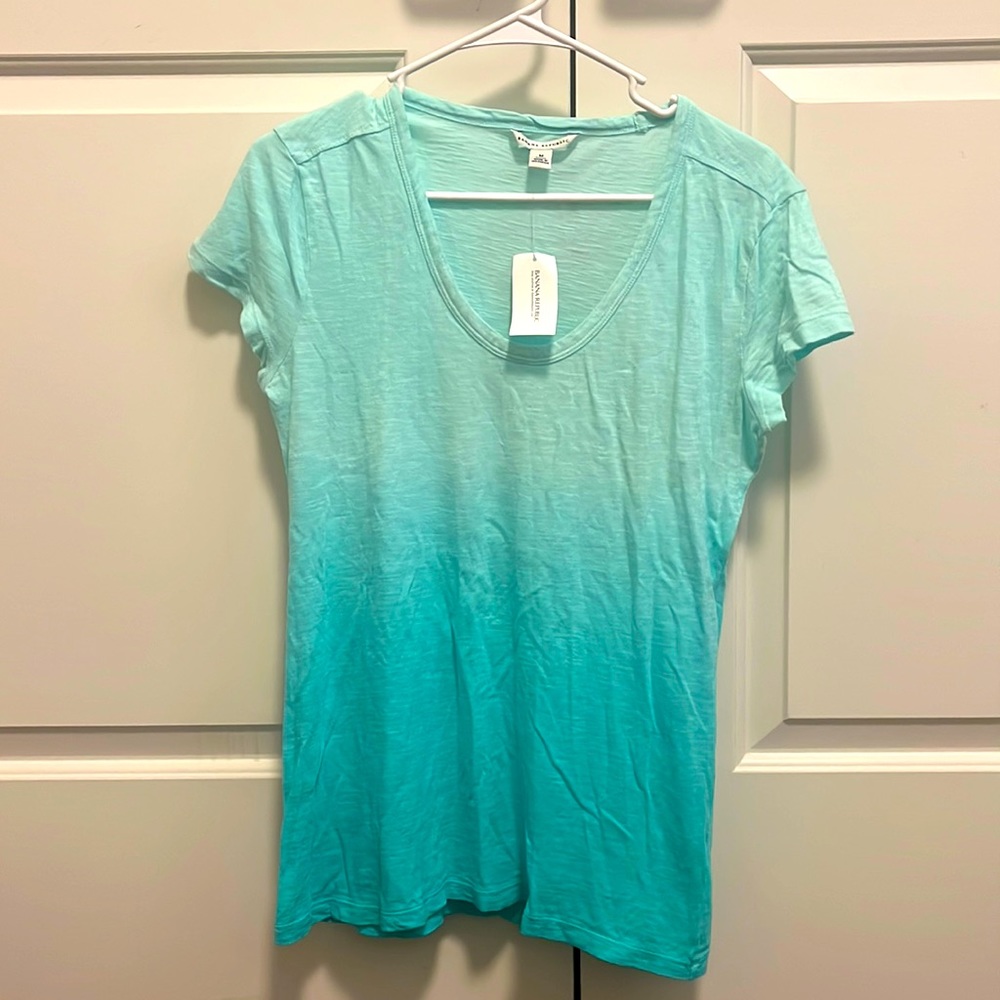 Banana Republic, Medium Blue Ombré Tee, Never Worn, Tags Still On, NWT